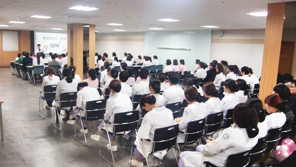 2013년 2월 4일 - 월례조회 실시 게시글의 1번째 첨부파일입니다.