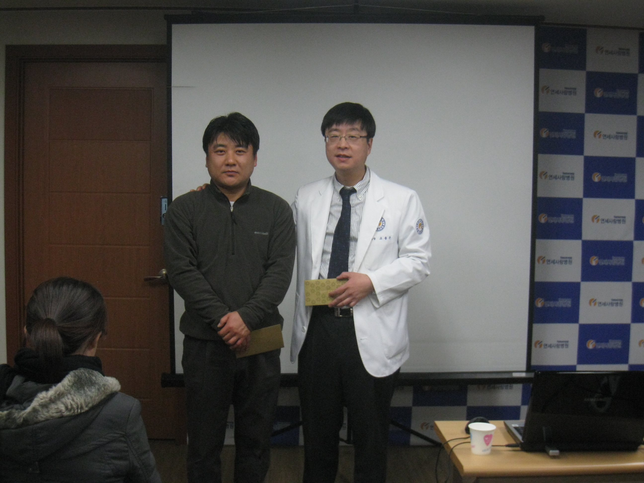 <강남점>2011년 신년사및 친절사원수상과 독후감 수상 게시글의 6번째 첨부파일입니다.