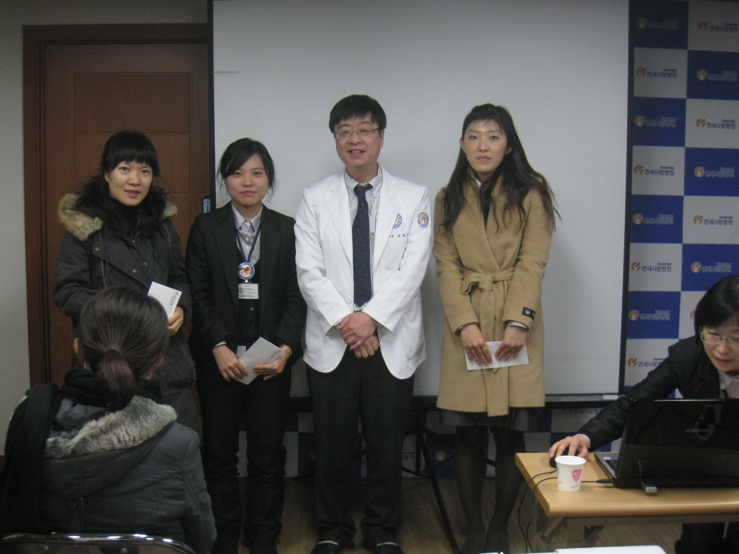 <강남점>2011년 신년사및 친절사원수상과 독후감 수상 게시글의 9번째 첨부파일입니다.